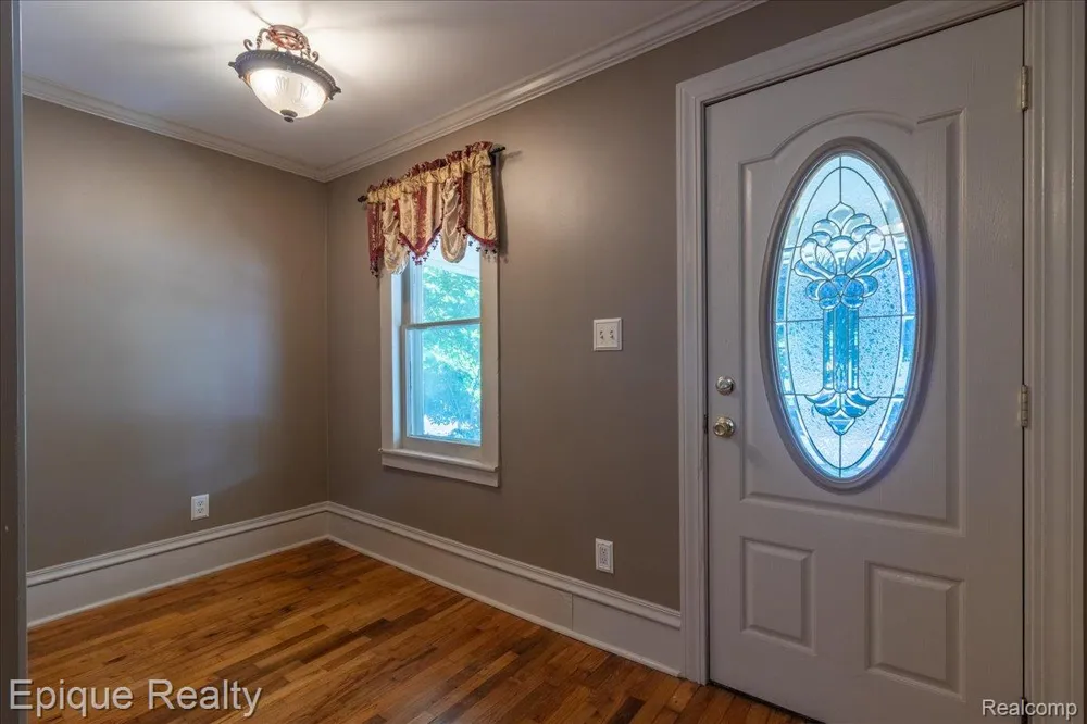 402 Hickory Street Owosso City, MI 48867