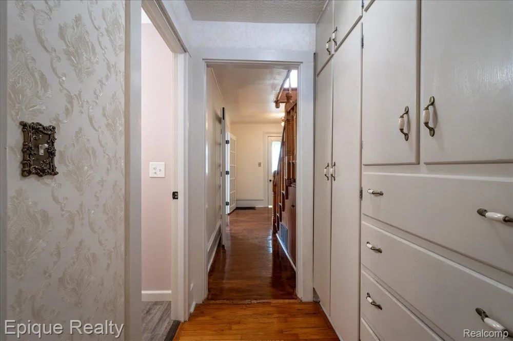 402 Hickory Street Owosso City, MI 48867