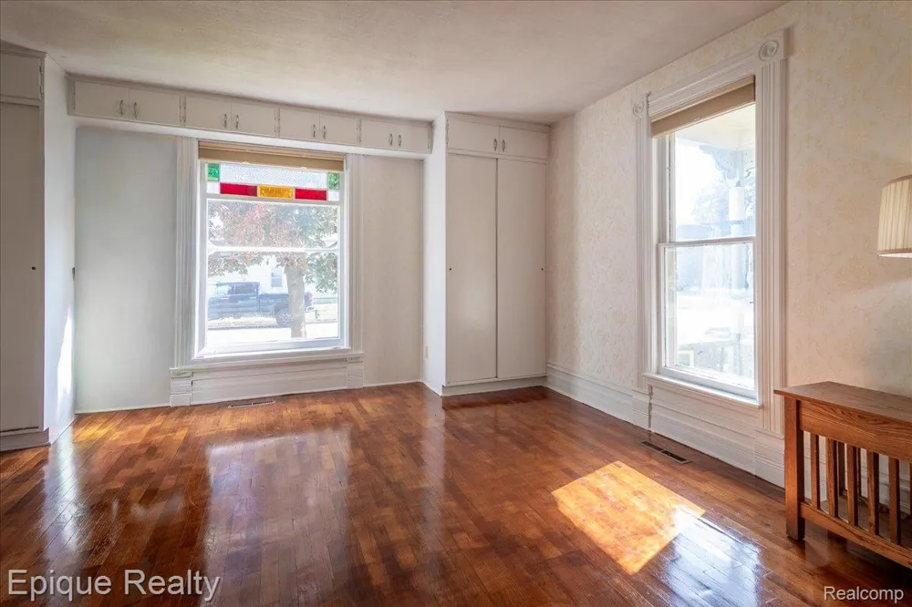 402 Hickory Street Owosso City, MI 48867