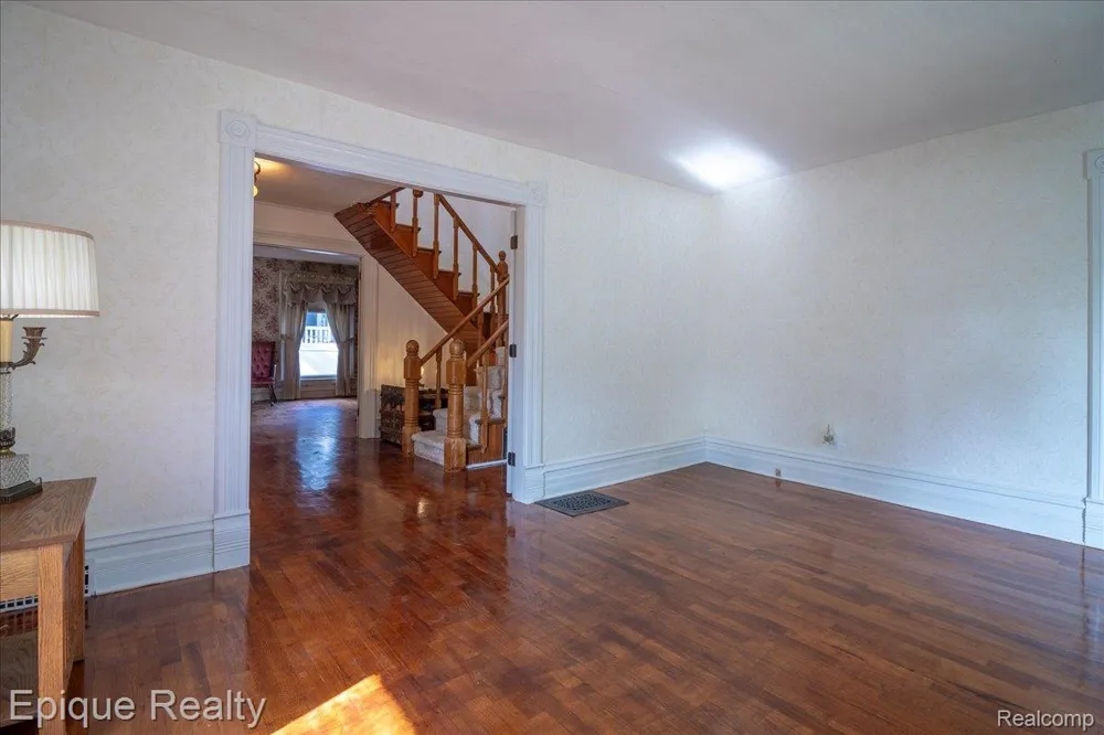 402 Hickory Street Owosso City, MI 48867