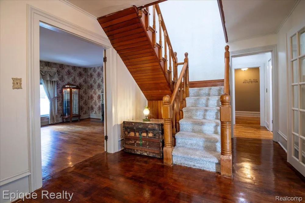 402 Hickory Street Owosso City, MI 48867