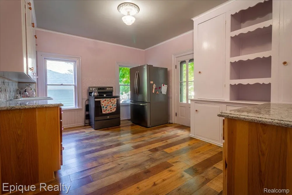 402 Hickory Street Owosso City, MI 48867