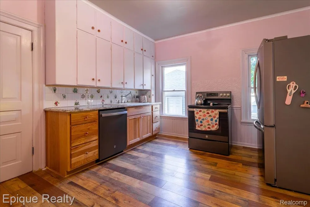 402 Hickory Street Owosso City, MI 48867