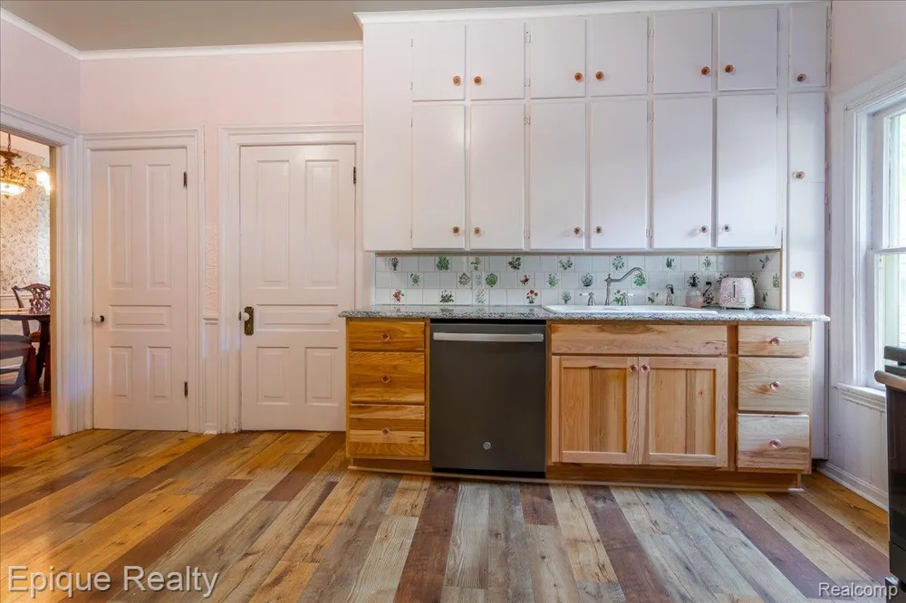 402 Hickory Street Owosso City, MI 48867