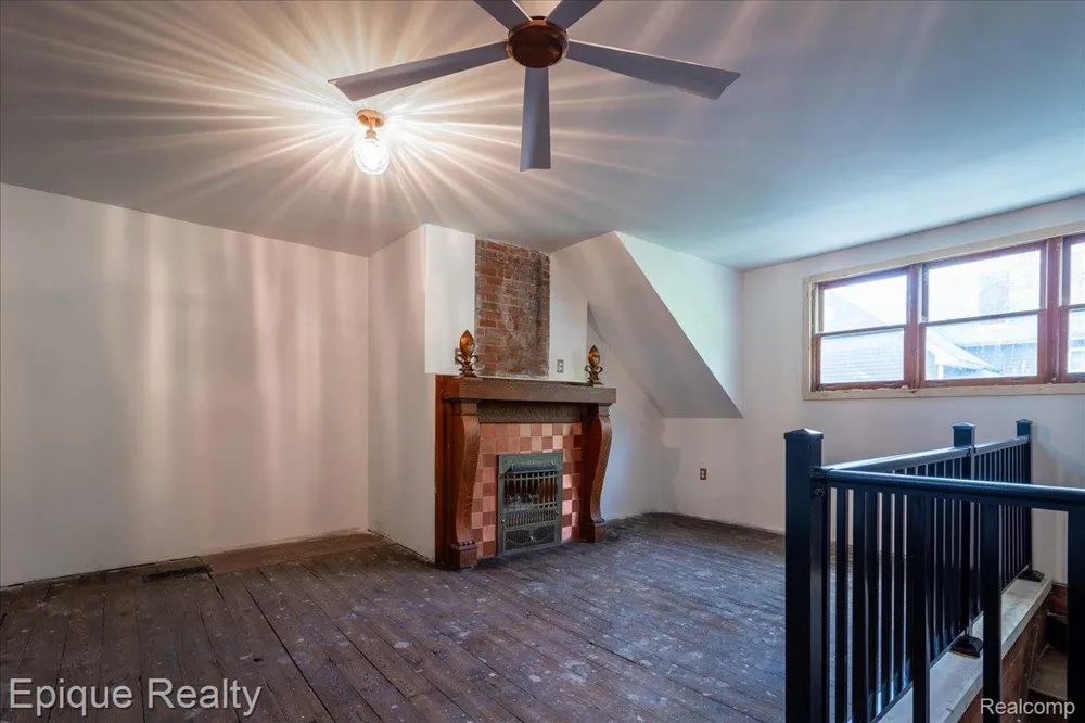 402 Hickory Street Owosso City, MI 48867