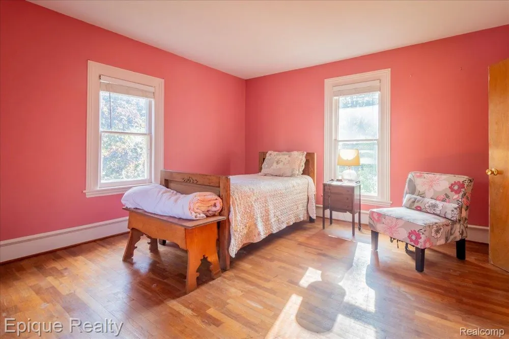 402 Hickory Street Owosso City, MI 48867