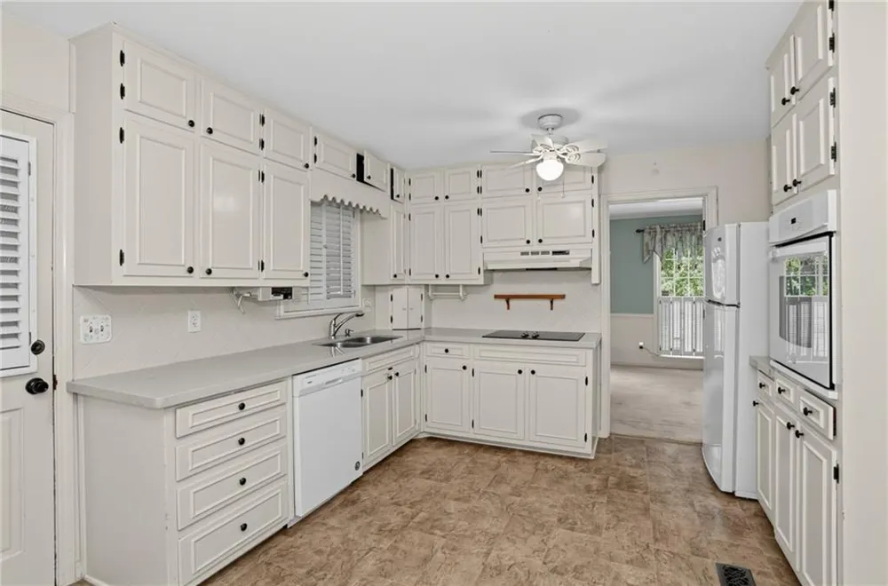 110 Jade Cove Circle Roswell, GA 30075