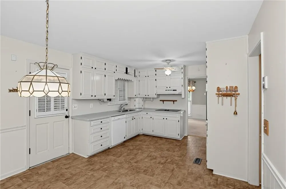 110 Jade Cove Circle Roswell, GA 30075