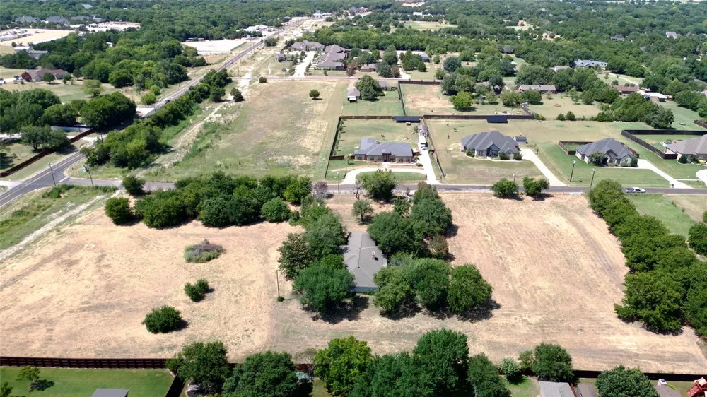 604 E Highland Road Ovilla, TX 75154