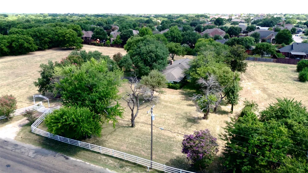 604 E Highland Road Ovilla, TX 75154