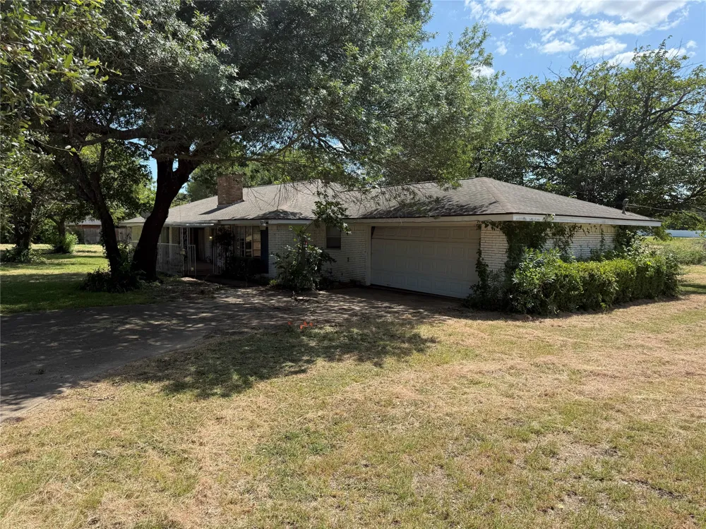 604 E Highland Road Ovilla, TX 75154