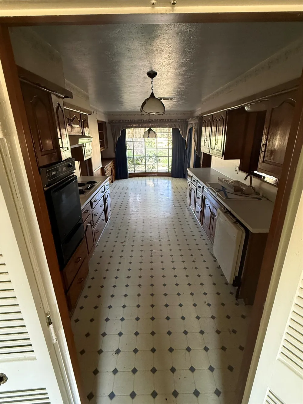 604 E Highland Road Ovilla, TX 75154