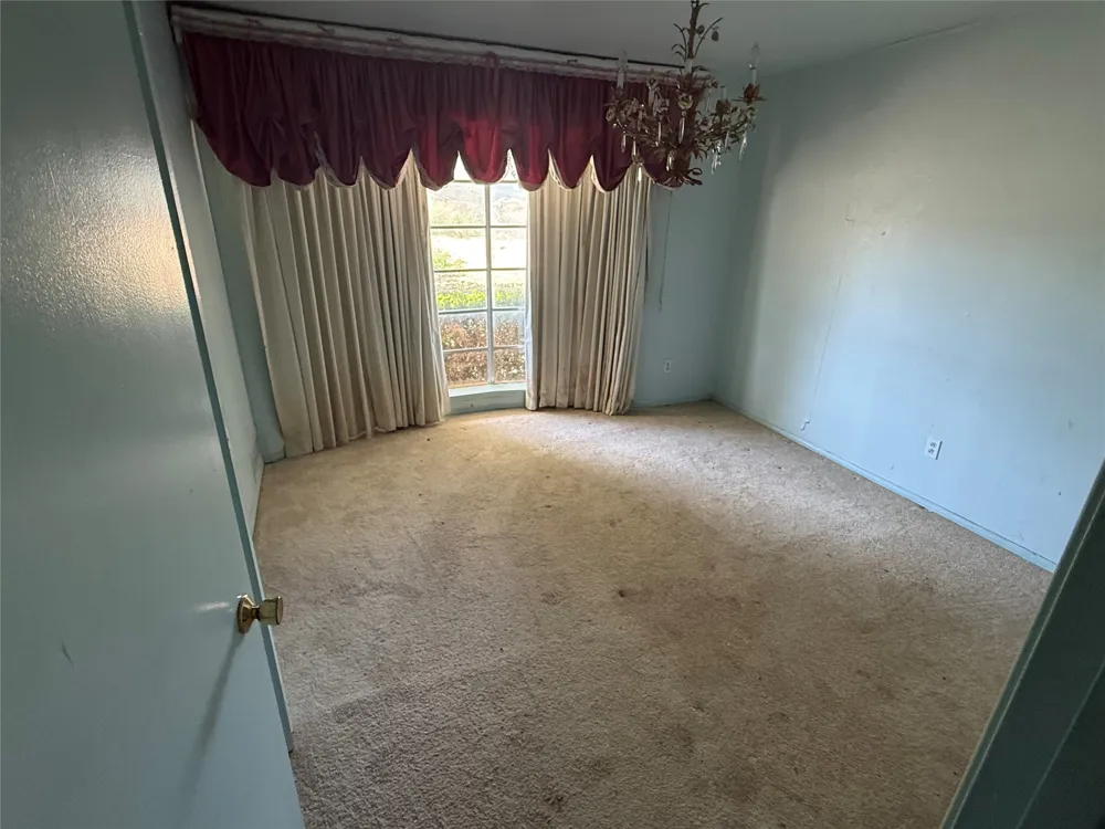 604 E Highland Road Ovilla, TX 75154