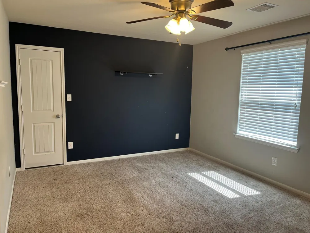 4002 Longwood Drive Mont Belvieu, TX 77523