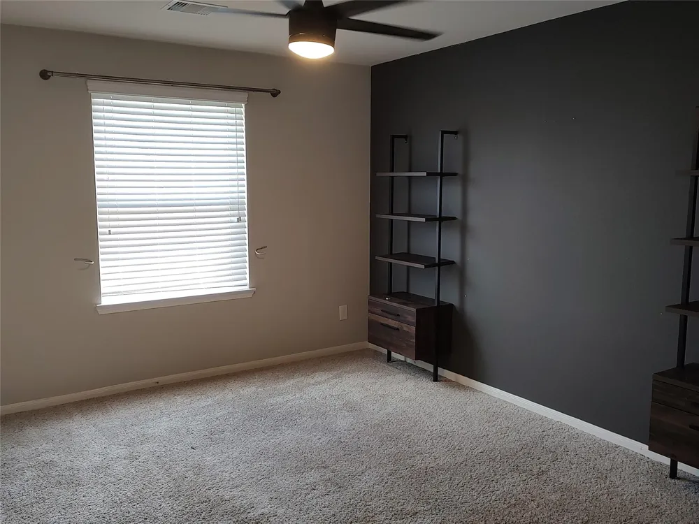 4002 Longwood Drive Mont Belvieu, TX 77523