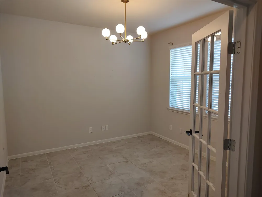 4002 Longwood Drive Mont Belvieu, TX 77523