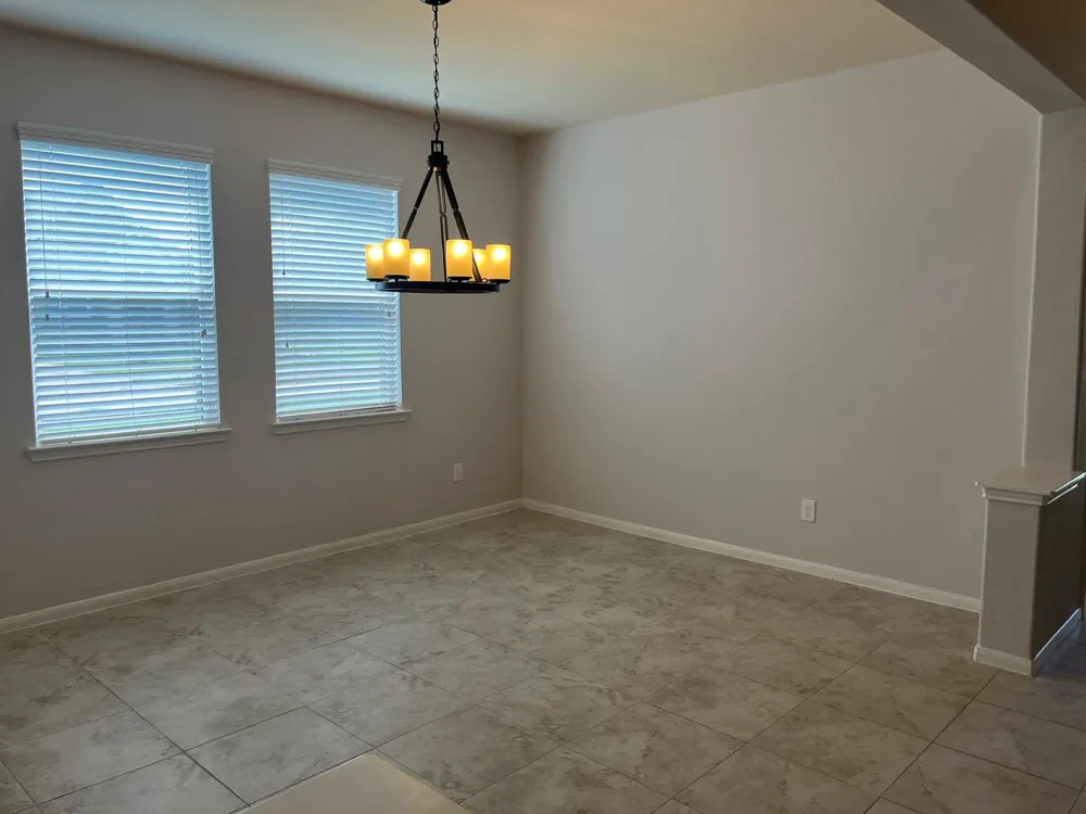 4002 Longwood Drive Mont Belvieu, TX 77523