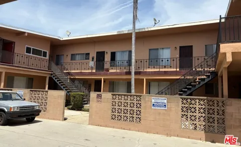 510 W Hyde Park Boulevard