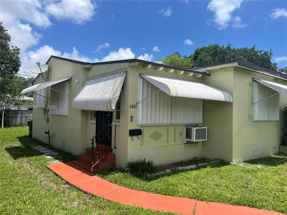 1851 NW 51st Ter Miami, FL 33142