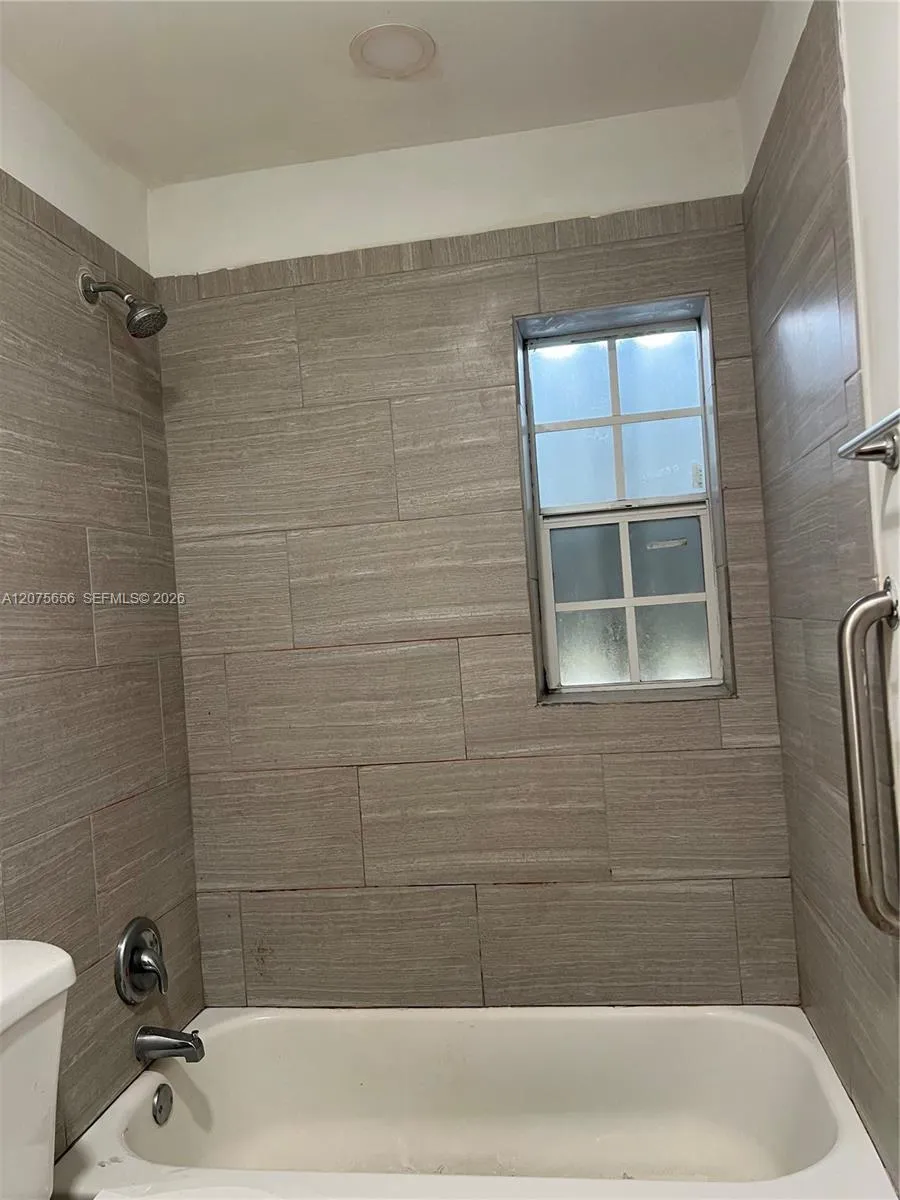 1851 NW 51st Ter Miami, FL 33142