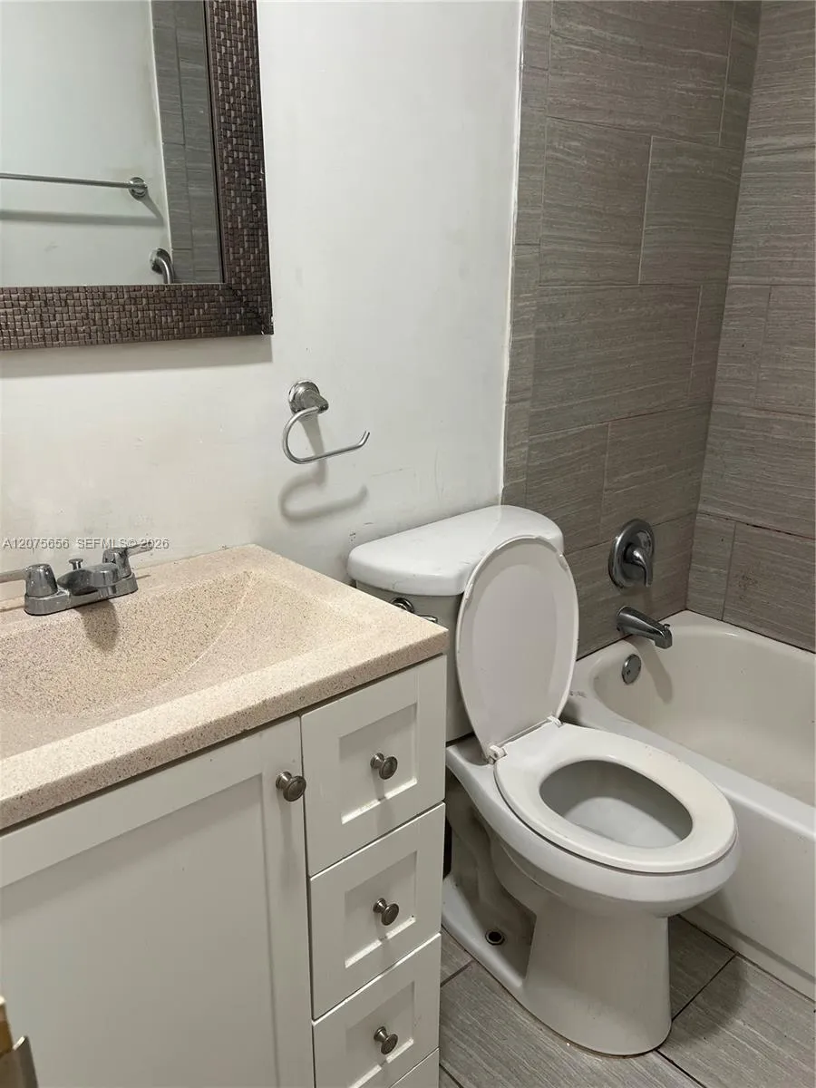 1851 NW 51st Ter Miami, FL 33142