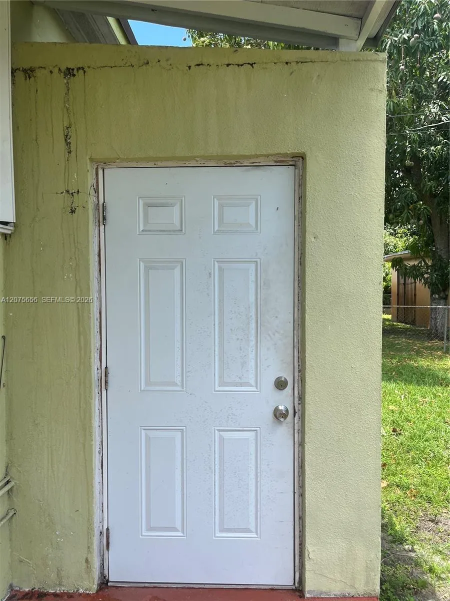 1851 NW 51st Ter Miami, FL 33142