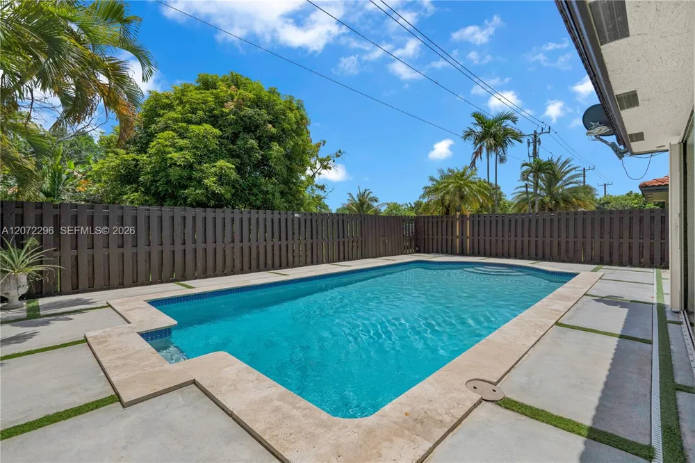 16711 SW 140th Ave Miami, FL 33177