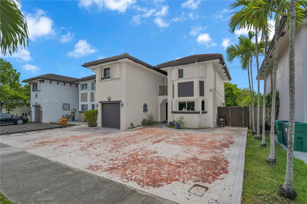 16711 SW 140th Ave Miami, FL 33177