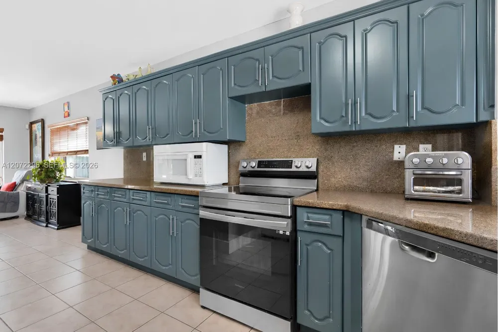 16711 SW 140th Ave Miami, FL 33177