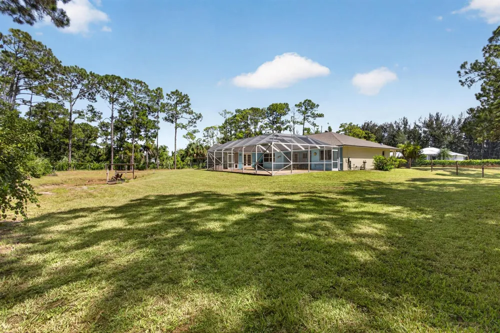 17101 60th Lane Loxahatchee, FL 33470