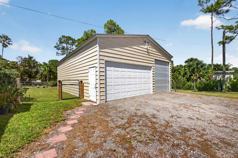 17101 60th Lane Loxahatchee, FL 33470