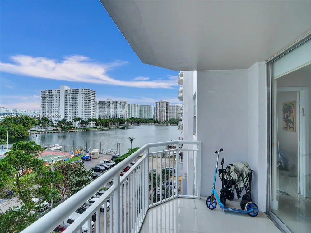 18061 Biscayne Blvd #502 Aventura, FL 33160