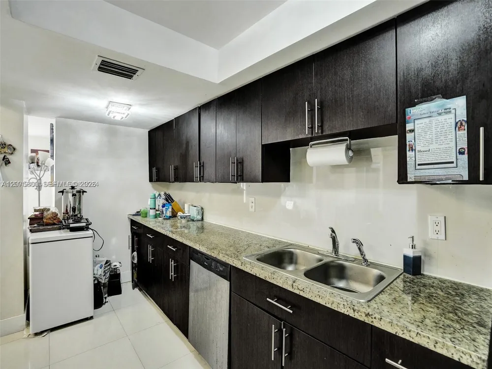 18061 Biscayne Blvd #502 Aventura, FL 33160