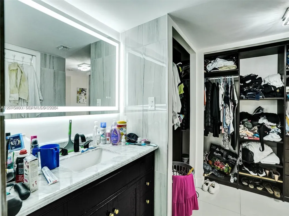 18061 Biscayne Blvd #502 Aventura, FL 33160