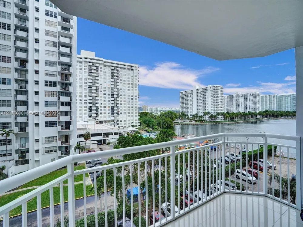 18061 Biscayne Blvd #502 Aventura, FL 33160