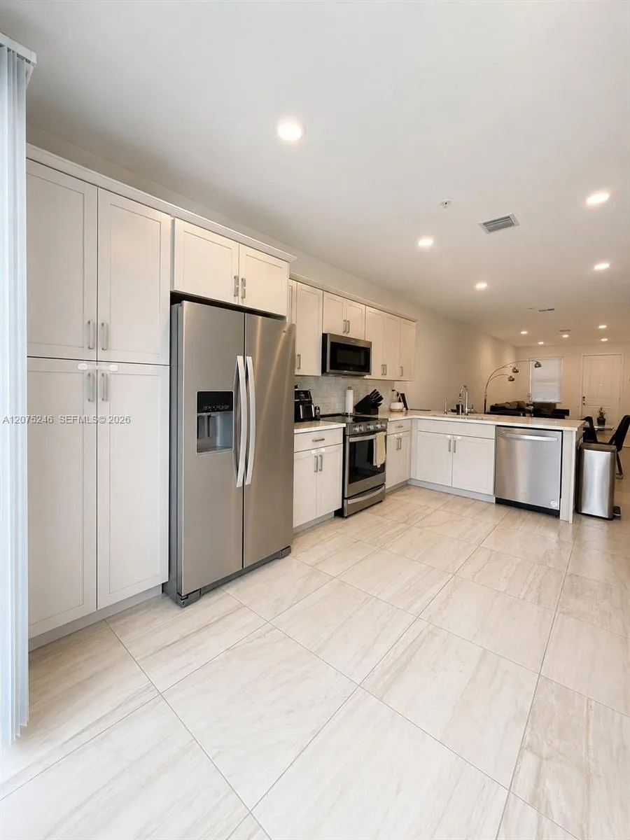 181 SW 170th Ave Pembroke Pines, FL 33027