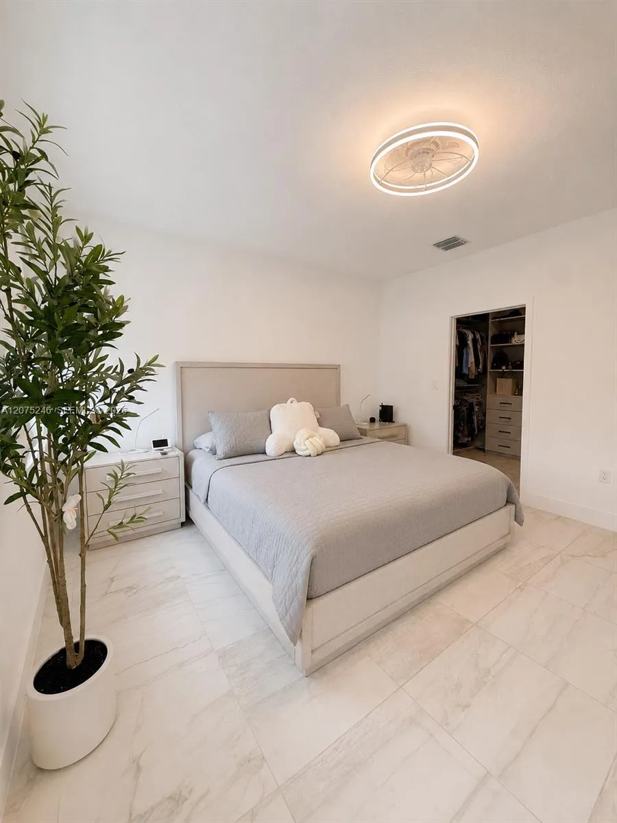 181 SW 170th Ave Pembroke Pines, FL 33027