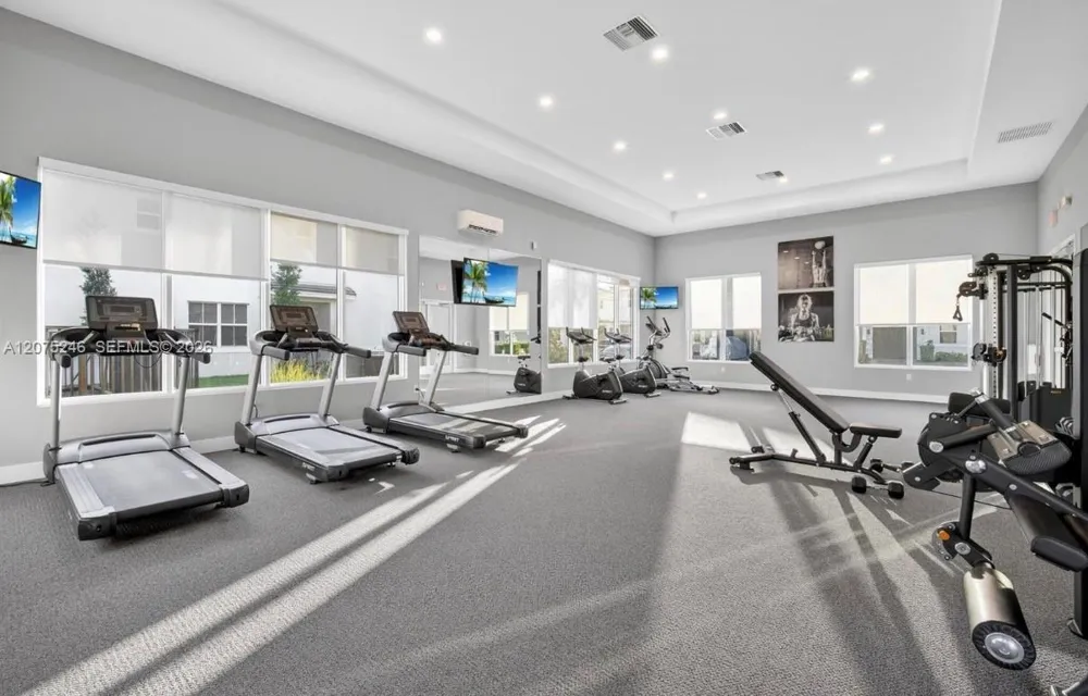 181 SW 170th Ave Pembroke Pines, FL 33027