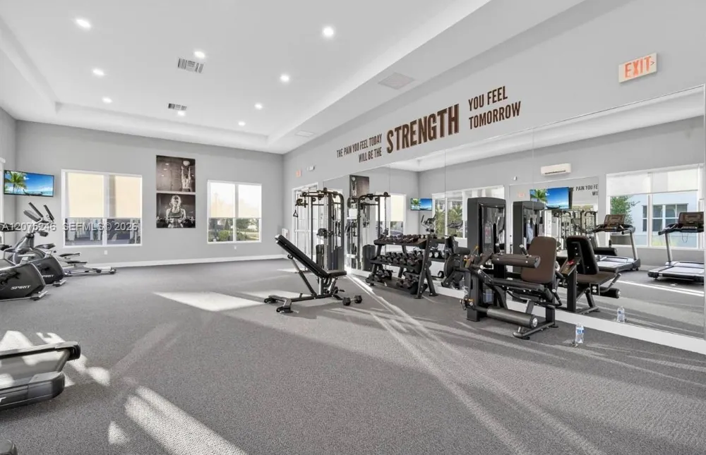181 SW 170th Ave Pembroke Pines, FL 33027