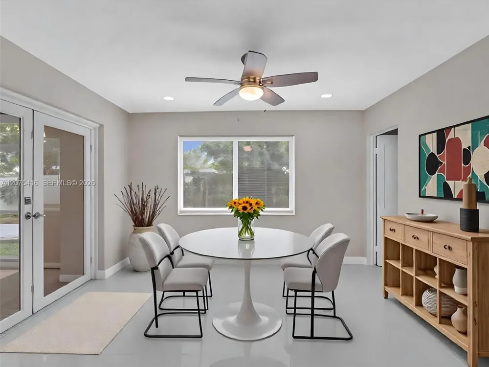 6800 Raleigh St Hollywood, FL 33024