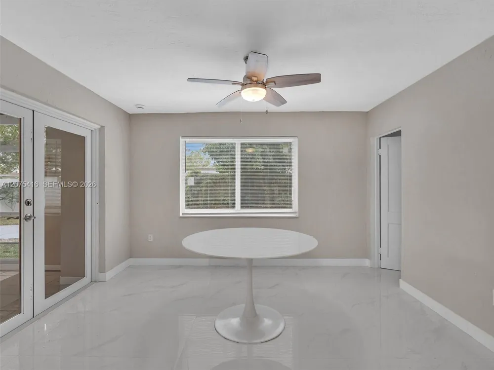 6800 Raleigh St Hollywood, FL 33024