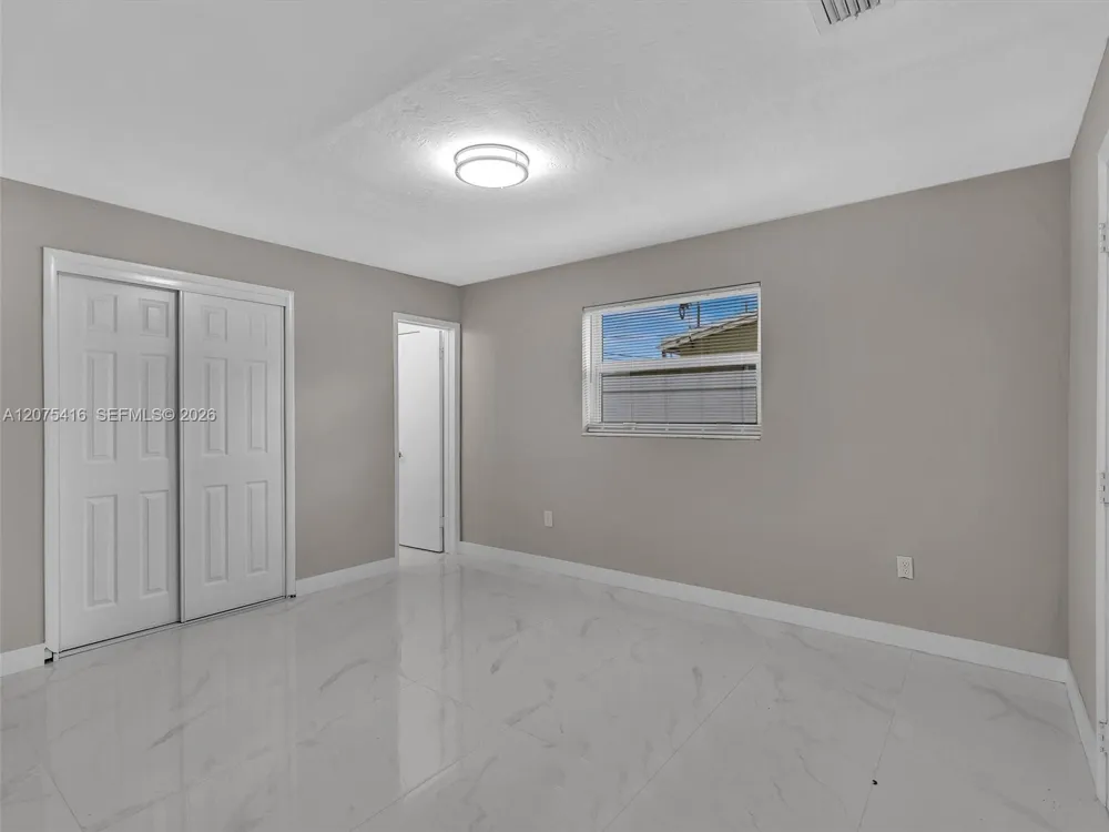 6800 Raleigh St Hollywood, FL 33024