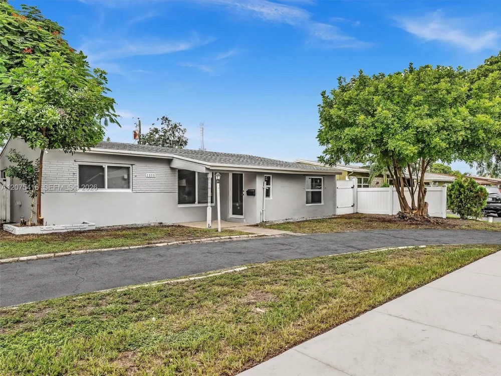 6800 Raleigh St Hollywood, FL 33024