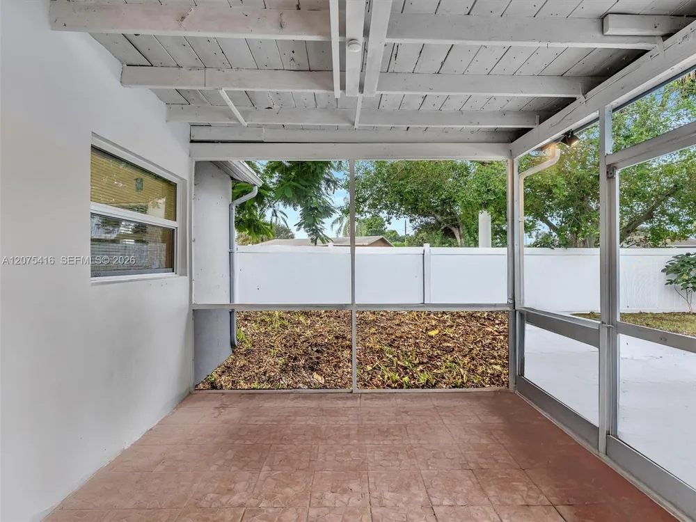 6800 Raleigh St Hollywood, FL 33024