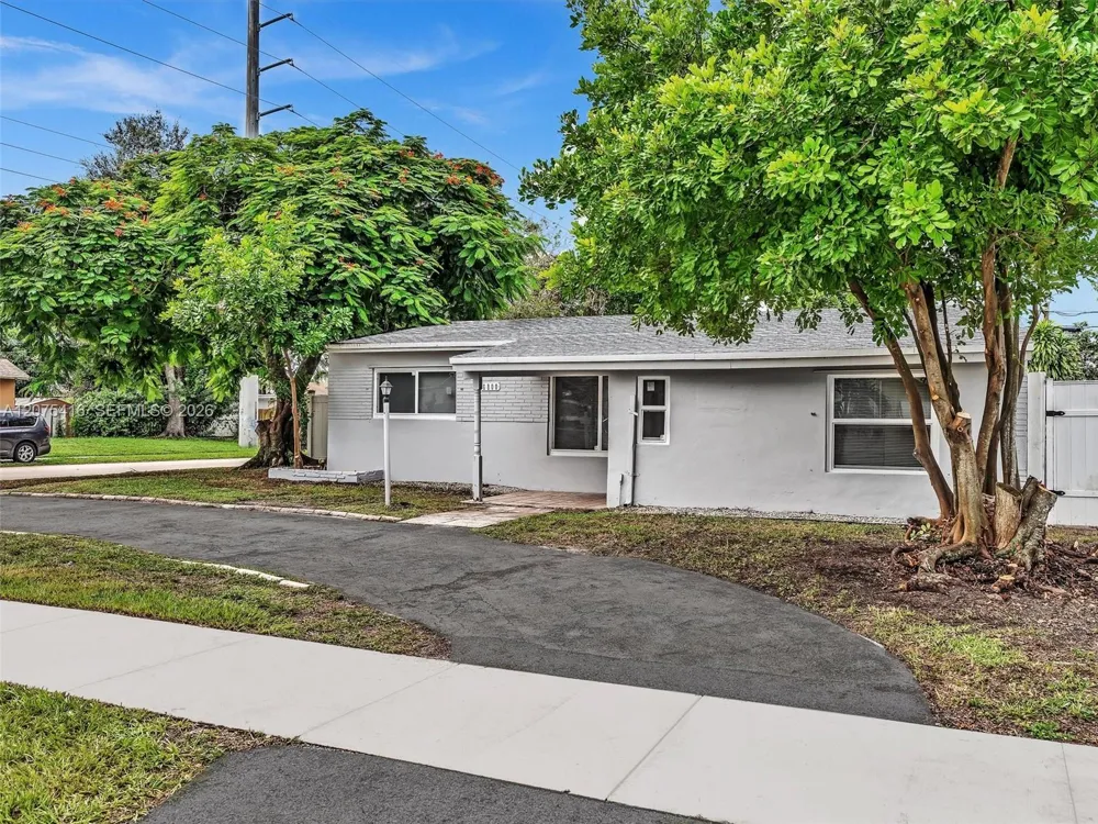 6800 Raleigh St Hollywood, FL 33024