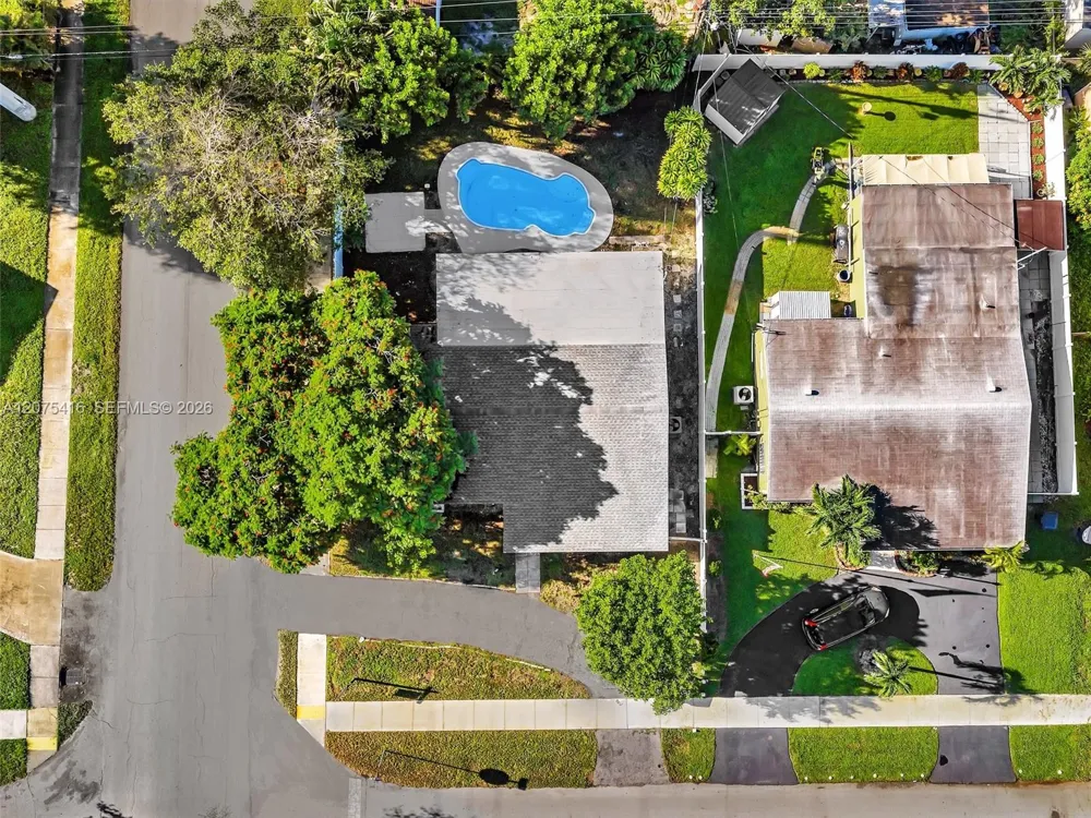 6800 Raleigh St Hollywood, FL 33024