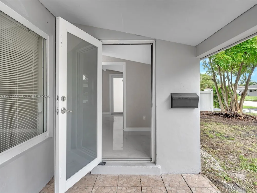 6800 Raleigh St Hollywood, FL 33024
