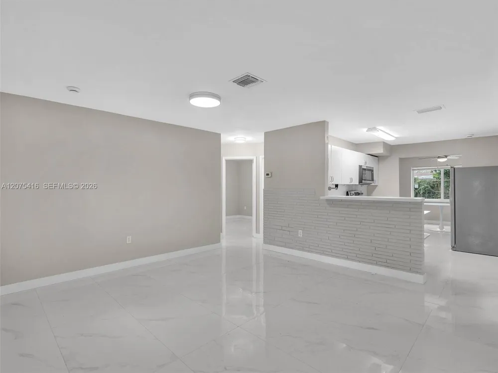 6800 Raleigh St Hollywood, FL 33024