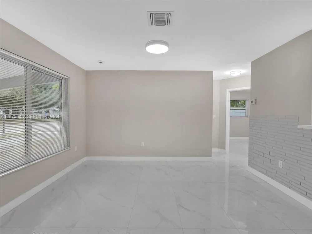 6800 Raleigh St Hollywood, FL 33024
