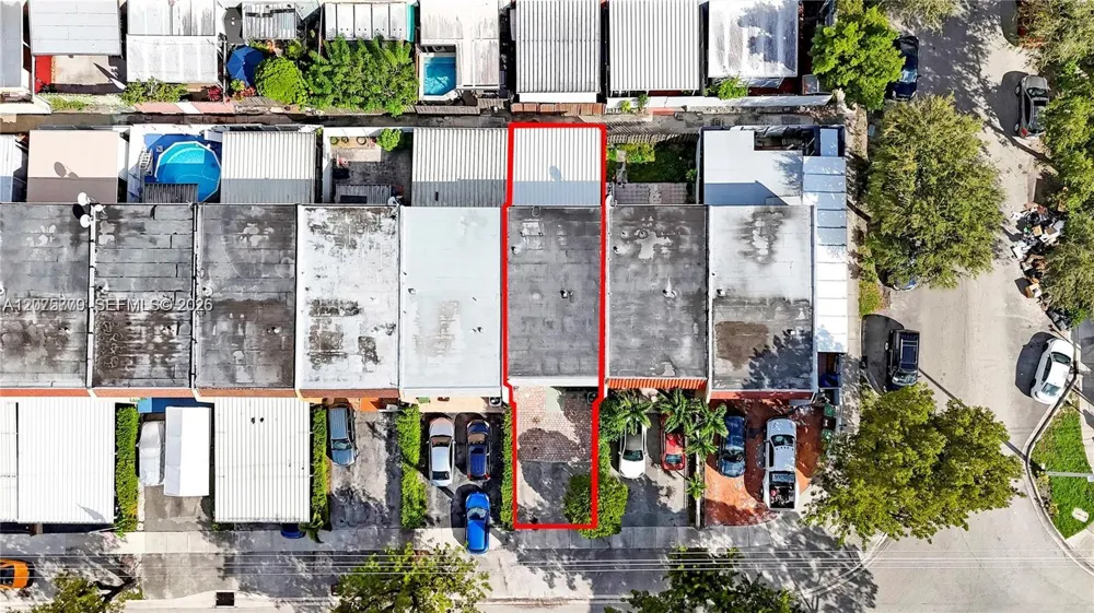 7025 W 3rd Ct Hialeah, FL 33014